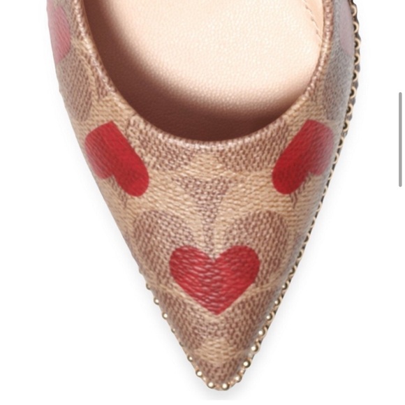 NWOT Coach Waverly Pump Heels With Coated Canvas Heart Print - Picture 3 of 11